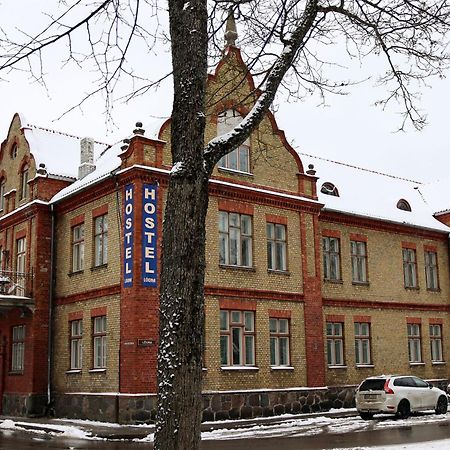 Hostel Louna Parnu Bagian luar foto