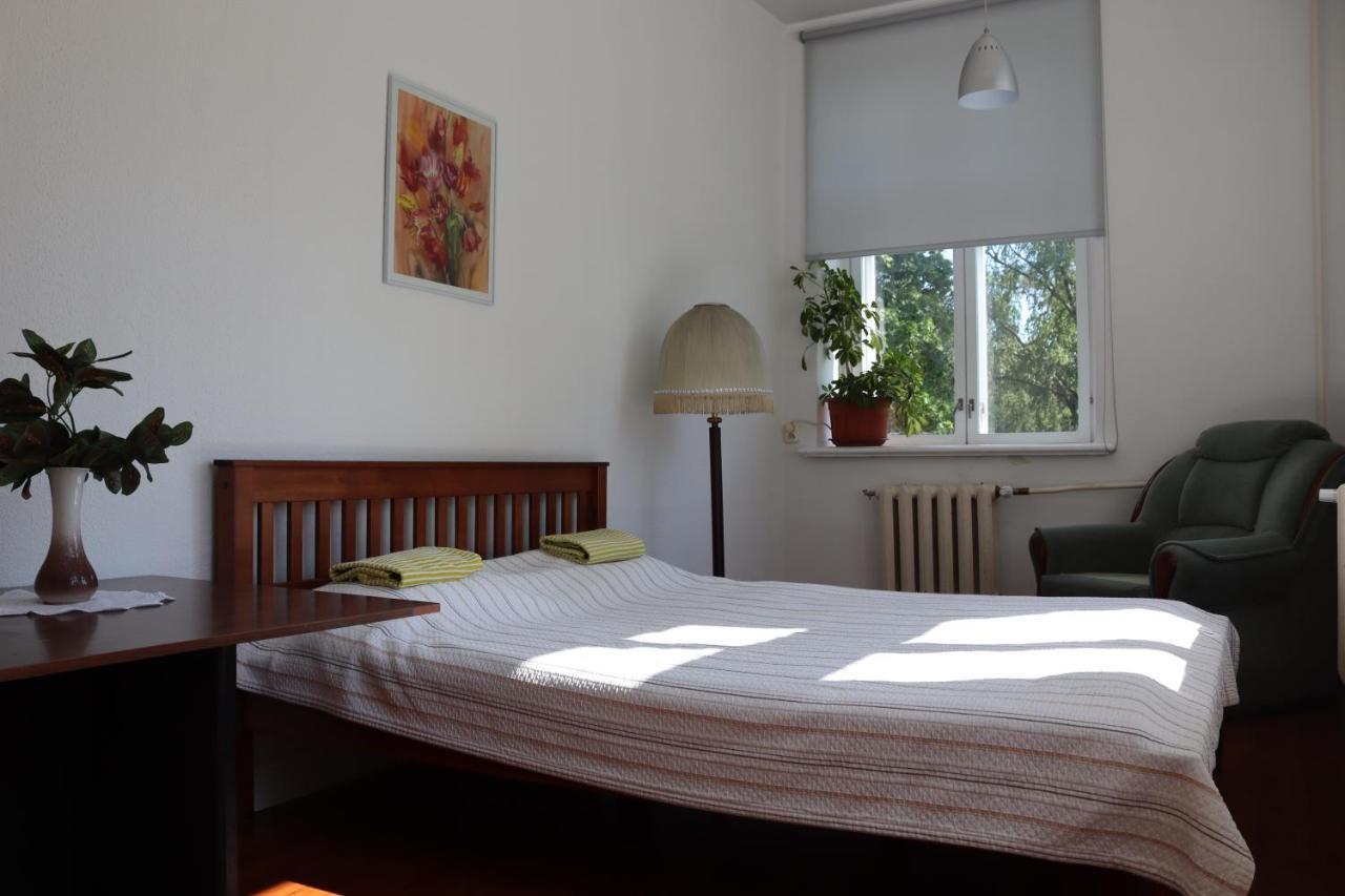 Hostel Louna Parnu Bagian luar foto
