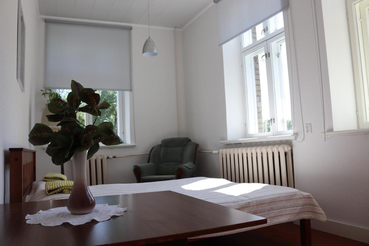 Hostel Louna Parnu Bagian luar foto