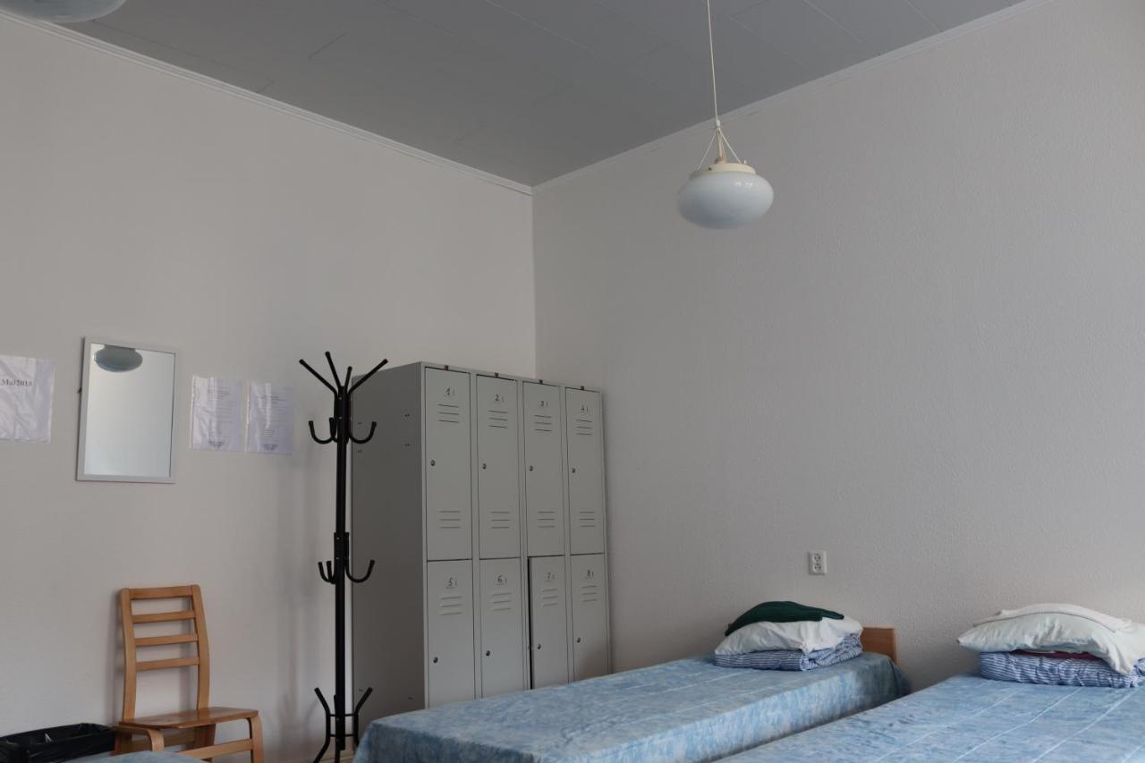 Hostel Louna Parnu Bagian luar foto